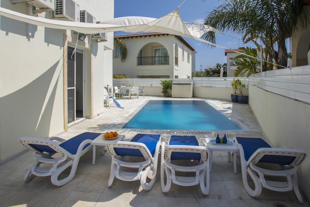 Villa Raflia Pernera Exterior photo