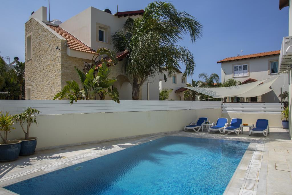 Villa Raflia Pernera Exterior photo